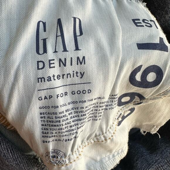 GAP Maternity Soft Wear Comfort Panel True Skinny Jeans with Distressed Detail - Picture 9 of 10